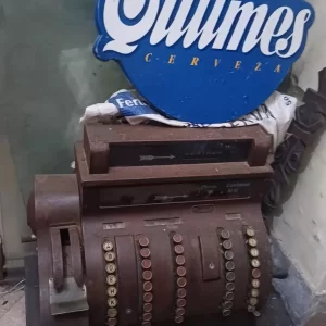 Variedad objetos decorativos